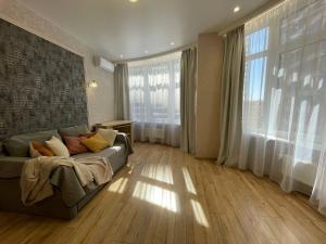 Комфортная просторная квартира в Аркадии возле моря