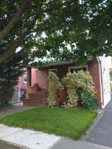 3 Bedroom House 2 Bath House Near New York