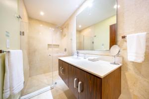 2 BR Condo with Rooftop Pool - Terrazas Condos