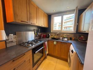 INAYA l 3 pièces l Vieille ville l Centre l Terrasse l Plage