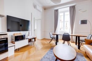 Stunning 1BR, 2BATH Apartment in the Heart of Rome 6C