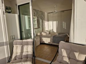 Patalavaca beach apartment with stunning ocean view