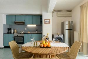 Agali 1 Mesonet In Front Of The Sea