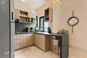 Prime 5th Ave Stay - 2BR with King Beds & City Views