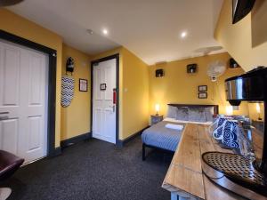 Frederick Douglass - Rooms In The City