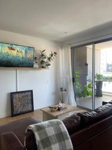 Dreamy Modern Oasis in the City