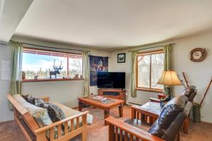 Fairplay Cabin with Mtn View about 4 Mi to Platte River!