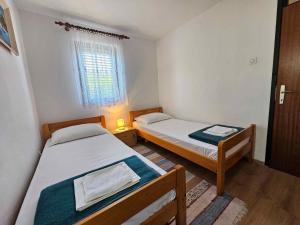 Apartment in Klenovica 37983