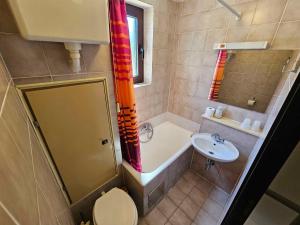 Apartment in Klenovica 37983