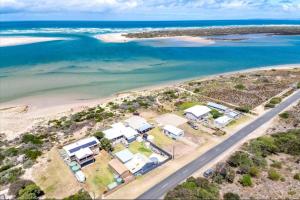 Hide Away at the Murray Mouth