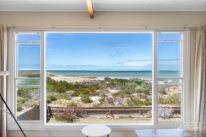 Hide Away at the Murray Mouth