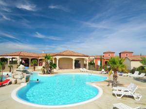 Maisons de vacances Villa in France with Private Pool & Lake View : photos des chambres