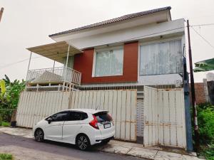 Lovena Luxury Homestay Solo