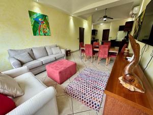 Juanderlust - 2 Bedroom Condo