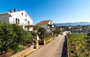 1 Bedroom Awesome Apartment In Vrboska