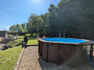 Maisons de vacances Detente au Moulin: Piscine, Jacuzzi, Animaux Bienvenus - FR-1-591-641 : photos des chambres