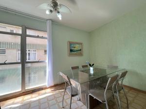 Ap Luz do Sol 200m Praia Enseada, FEIRINHA, aquário, 3 QUARTOS, garagem, WI-FI