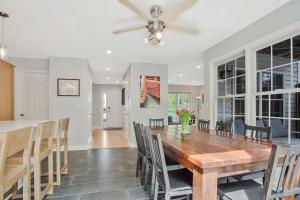 Beautiful 4BR - Walking Distance to Stadium