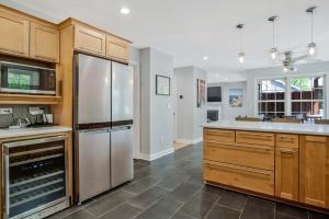 Beautiful 4BR - Walking Distance to Stadium