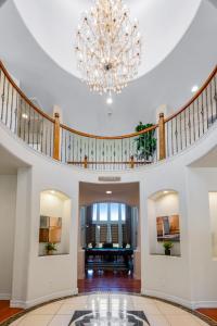 Colorado Lux Peace & Love Top 2 Floors Only