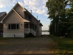 Beautiful cottage on Lake Abitibi