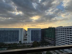 S Residences 2BR Room 1420 near Airport, SM MOA & US Embassy by Prime Stay MOA