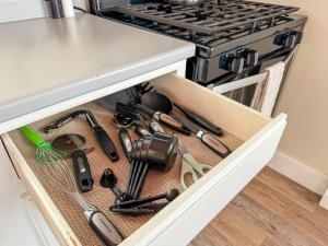 NEW - Mins to Manchester - Nashua - Queen Bed