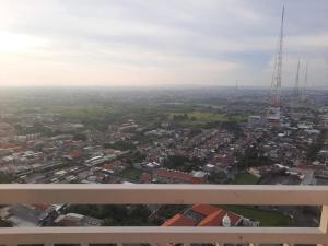 Tanglin Tower 28A - Anderson Benson Tanglin Pakuwon Mall Netflix - WIFI - City View