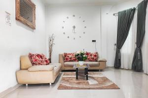 Urbanview Hotel Syariah near RSIA Annisa Jelutung Jambi