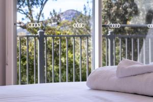 Freycinet Haven- 4-bedroom house at the edge of the National Park & great views of the Hazards!