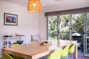 Freycinet Haven- 4-bedroom house at the edge of the National Park & great views of the Hazards!