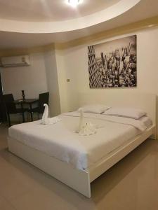 Sea Breeze Patong Holiday Condo