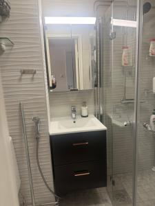 Kemi city ll, near snowcastle, premium 3 rooms, kitchen , glazed balcony FREE PARKING