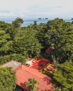 Red Moon Hideaway