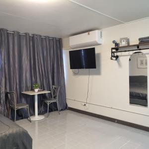 Popular Muang Thong Condo, Building T9, Floor 8, Room 20