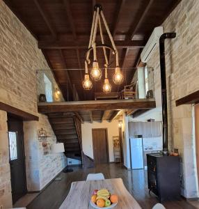 OLIVE LAND - ΓΗ ΤΗΣ ΕΛΙΑΣ STONE VILLA.