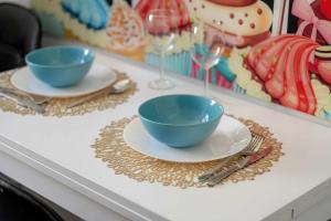 Comfortable Apartment Near the Old Town by Noclegi Renters