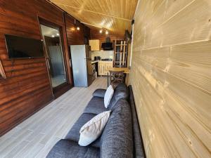 House & yard Hellen S for two 150m from beach