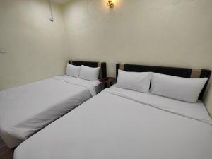 Reds Roomstay Pantai Penarik 2