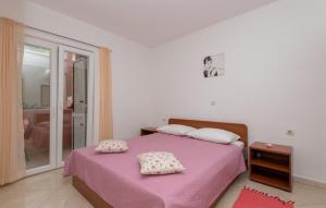 Apartman Erstic 3 - Baska Voda by Villas Guide