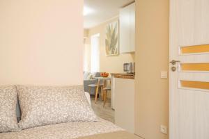 Compact and Comfy Apartment on the Greenhill