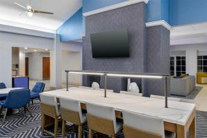 Homewood Suites by Hilton Orlando-UCF Area