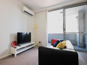 Super Convenient 1BR Apt Free Parking & study