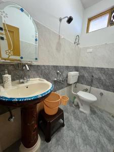 Bir Breeze Homestays