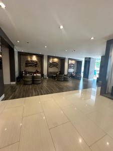 2 BEDROOM HOME Near Mall of Asia