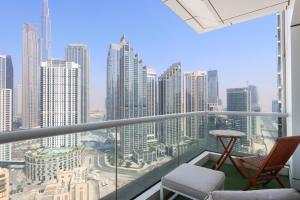 Wake Up to Burj Khalifa Elegant 2BR Retreat