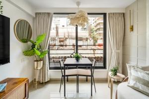 Selene 2BHK Bandra W by The Bombay Home Company