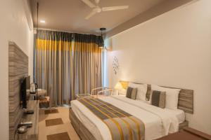 Ahuja Residency Parklane