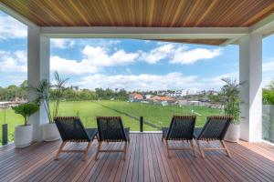 Villa Amanora & Amaluna - 2 Stunning Villas, 9 Bedrooms for Groups