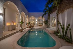 Villa Halo - Exquisite Tropical 3 Bedrooms Villa in Canggu